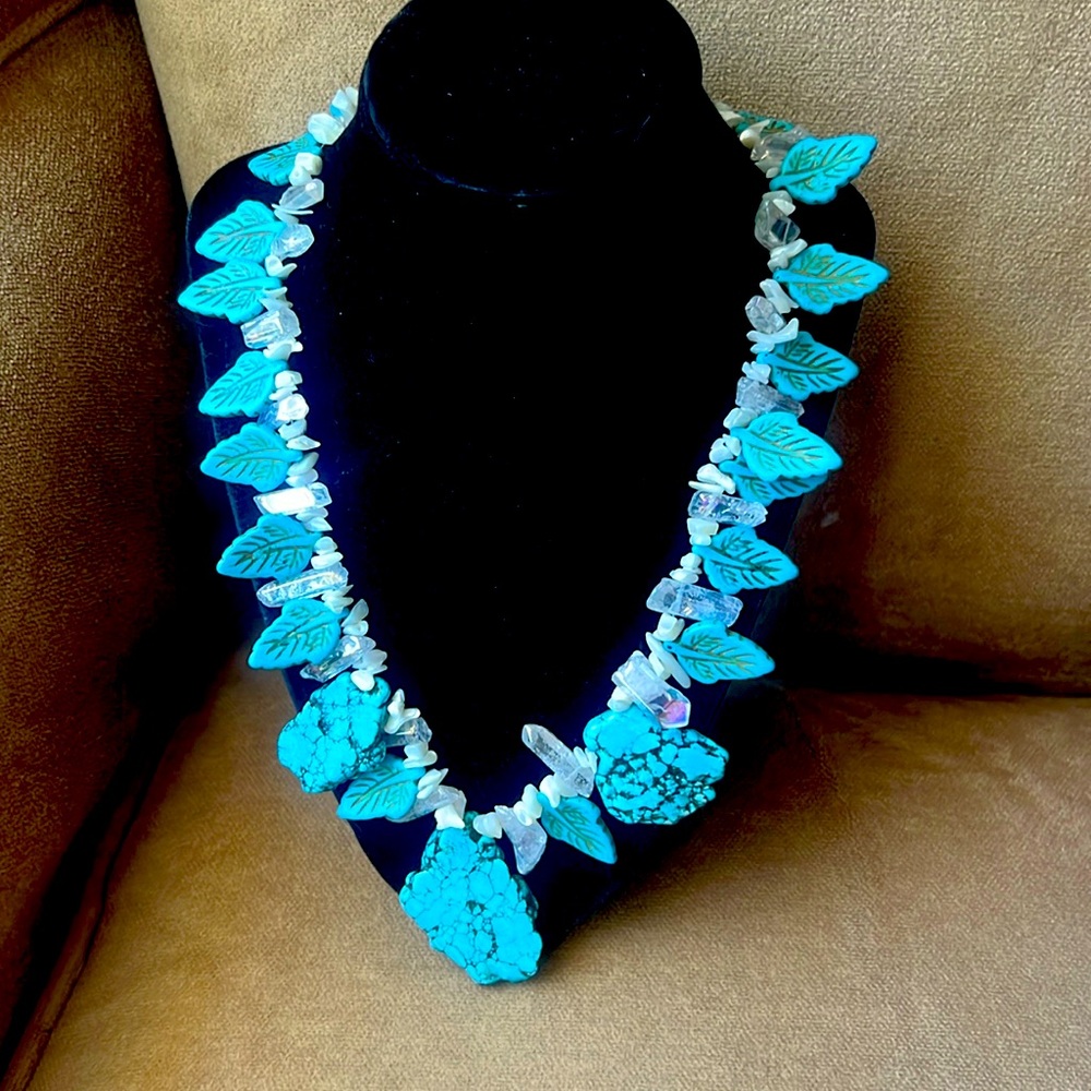 Turquoise Beaded Leaf Necklace (natural stones)